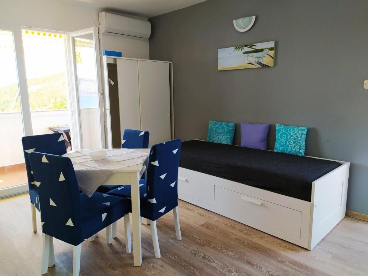 Apartments Ljerka Стара Новаля Екстериор снимка