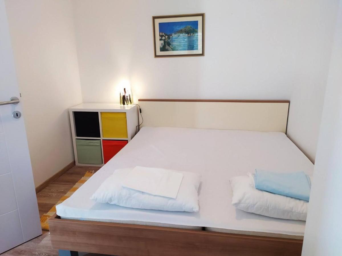 Apartments Ljerka Стара Новаля Екстериор снимка